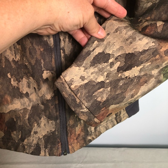 Browning For Women A-Tacs Camo and Grey Hunting Jacket Size Medium - Picture 7 of 16